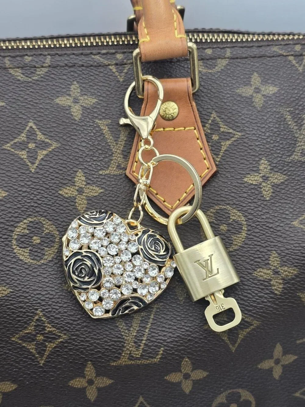 Authentic Louis Vuitton Gold Padlock 🔒 Key Set w/ Unbranded Heart Bag Charm